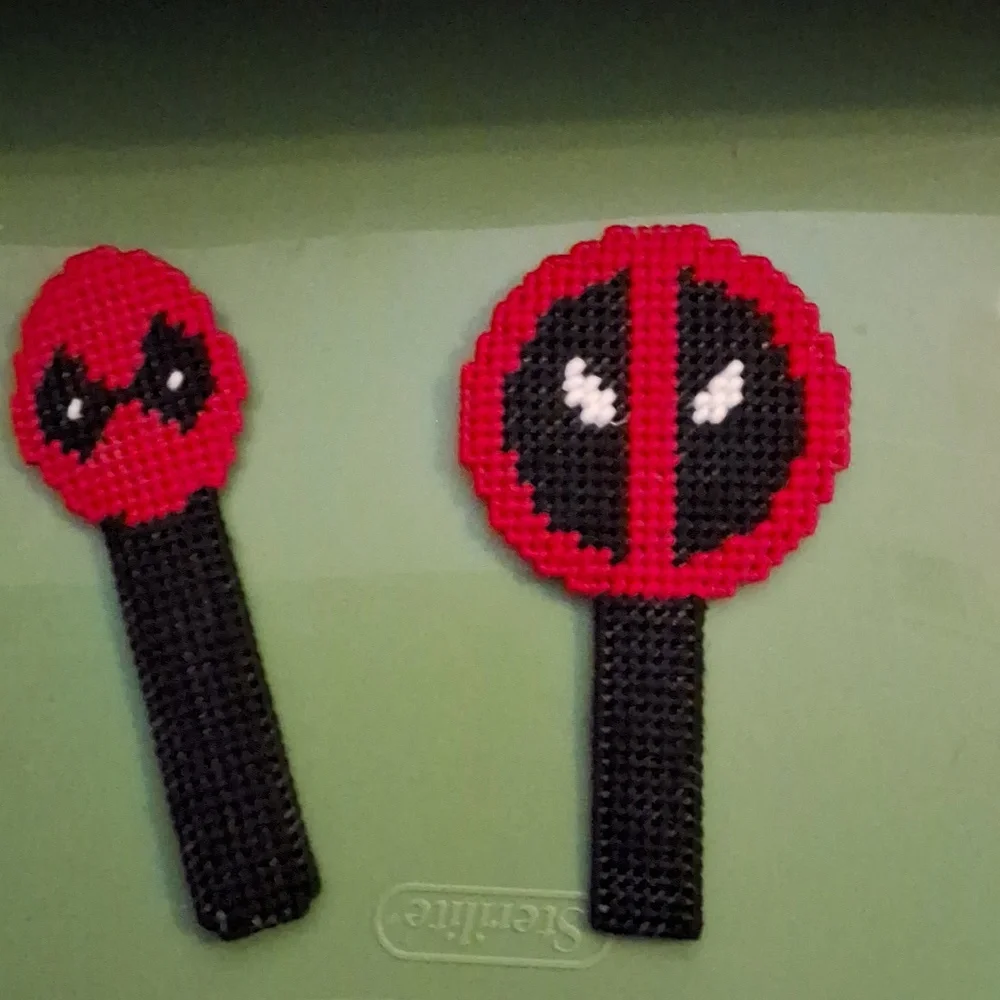 Deadpool bookmarks - Picture 1 of 1